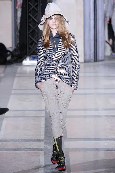 Look 23